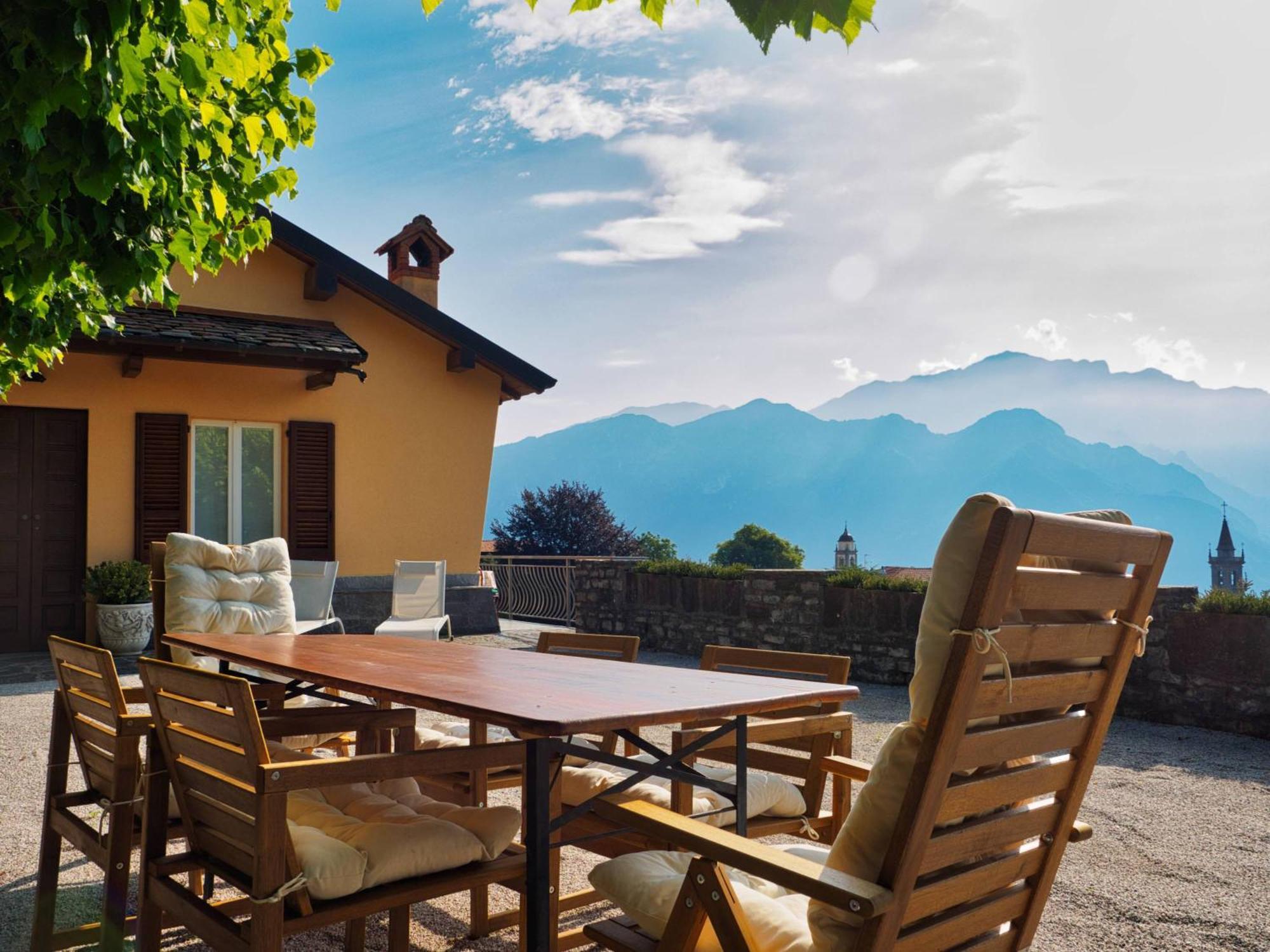 Panoramic Lakeview House Bellagio Civenna Exterior photo
